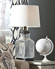 Load image into Gallery viewer, Sharolyn Glass Table Lamp (1/CN)
