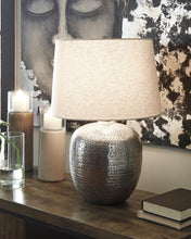Load image into Gallery viewer, Magalie Metal Table Lamp (1/CN)
